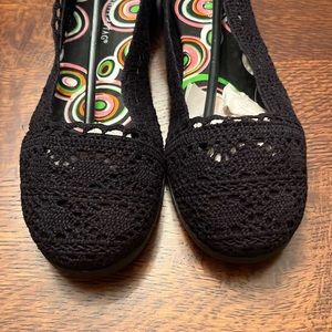 NWT! White Stag Women’s “Krista” Black Flats in Size 7.5